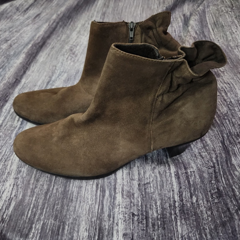 Munro American Suede Brown Leather Ankle Boots Heel Size 10M